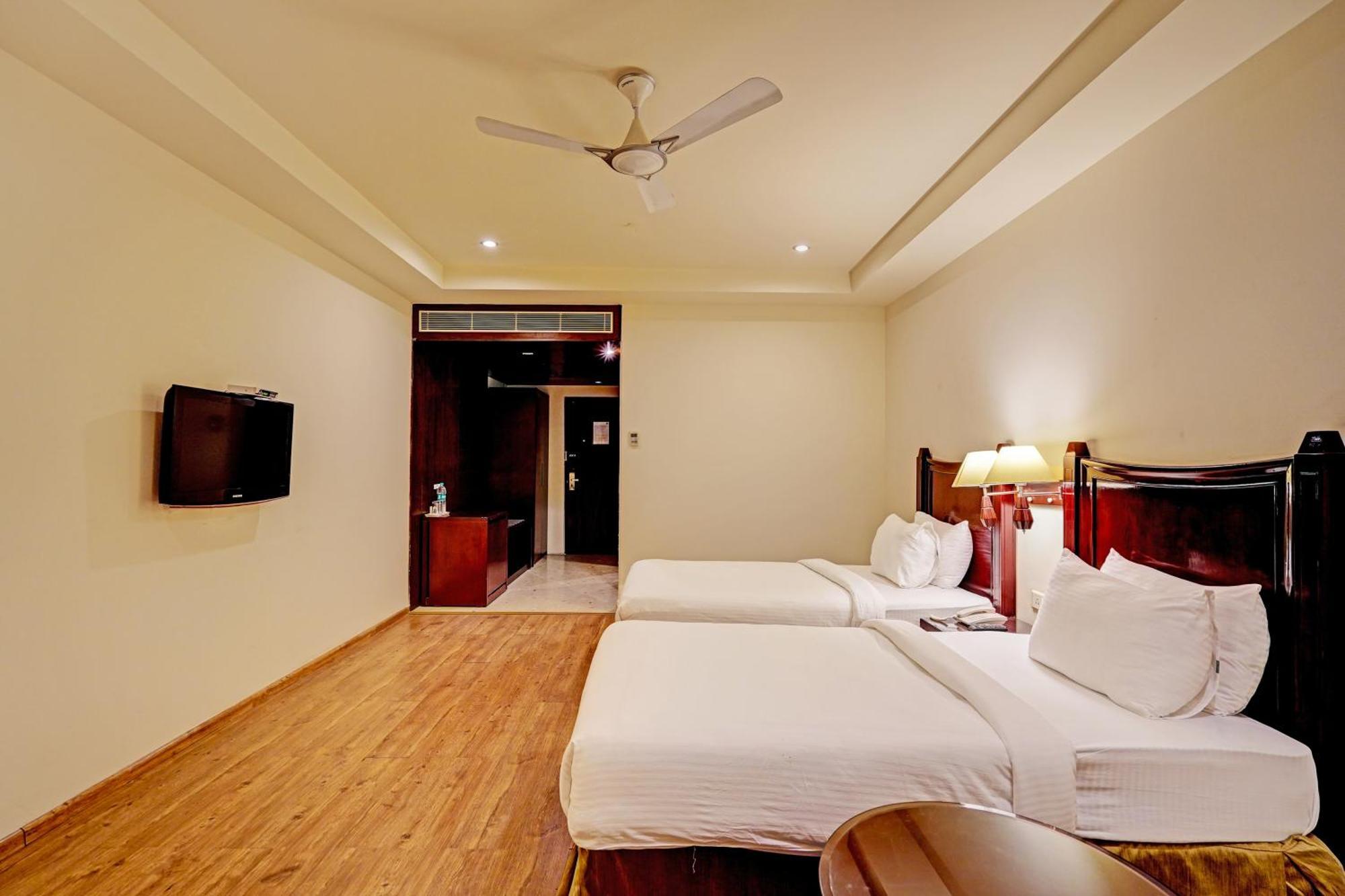 Hotel Grand Aerotech Nueva Delhi Exterior foto